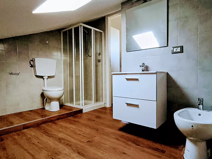 Immagine 11 di Mansarda in vendita  a Ameglia