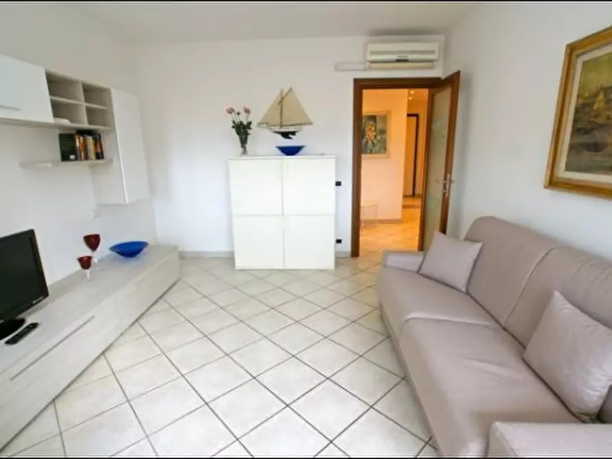 Immagine 2 di Trilocale in vendita  a Lerici