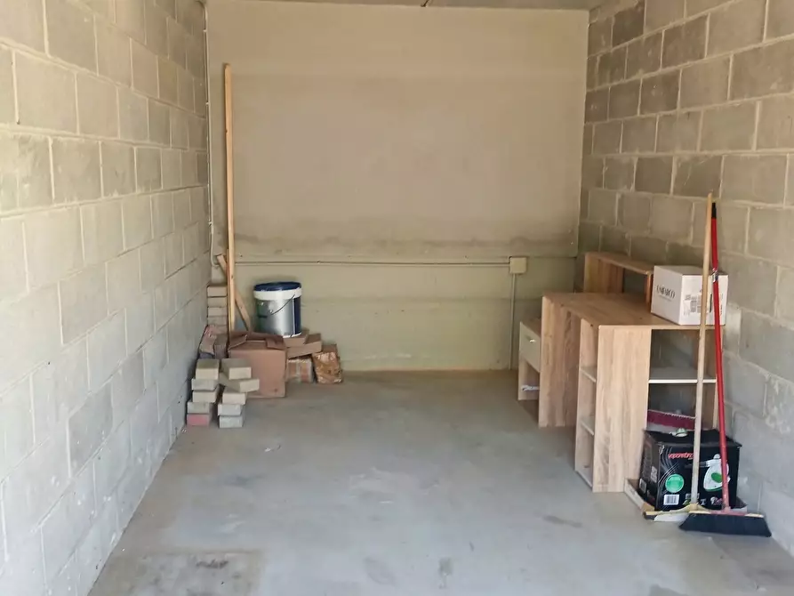 Immagine 26 di Quadrilocale in vendita  a Ameglia