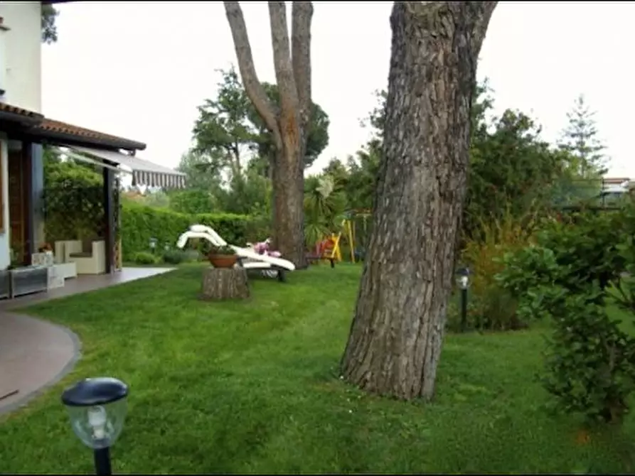 Immagine 8 di Casa semindipendente in vendita  a Ameglia