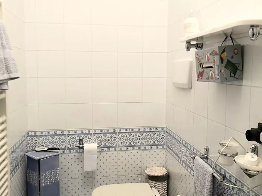 Immagine 11 di Porzione di casa in vendita  a Ameglia