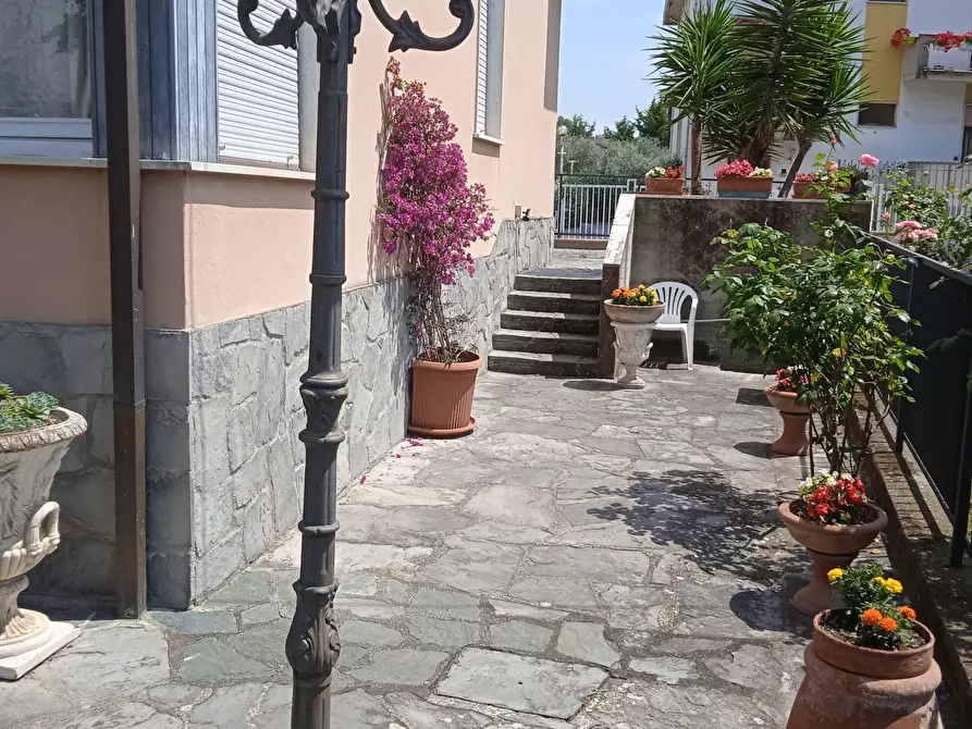 Immagine 25 di Casa bifamiliare in vendita  a Sarzana