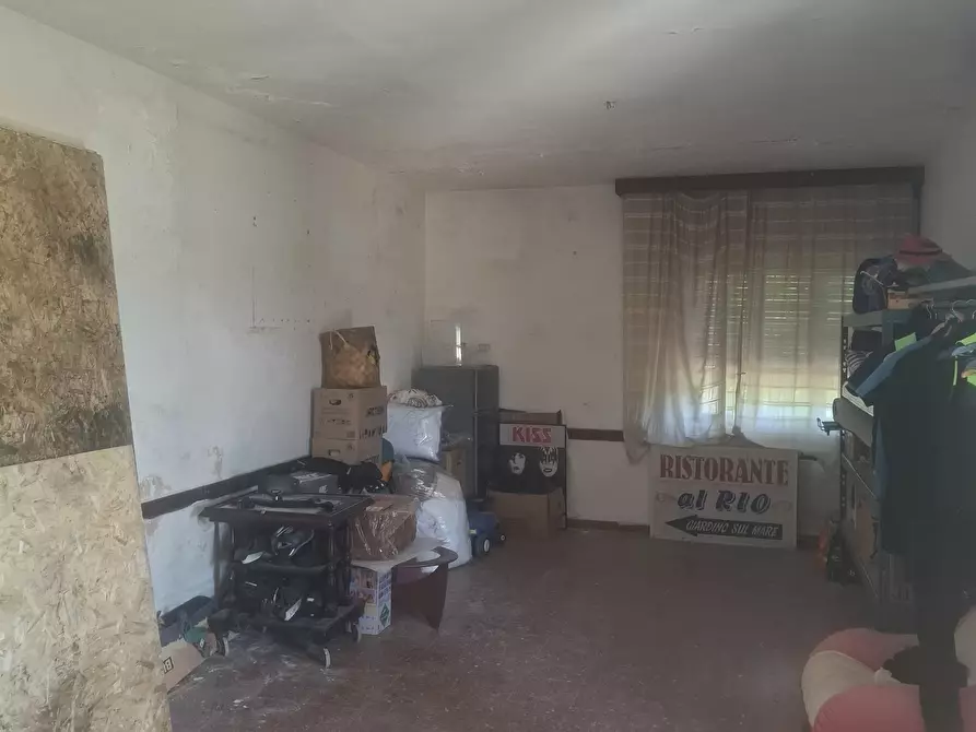 Immagine 23 di Casa indipendente in vendita  a Ameglia