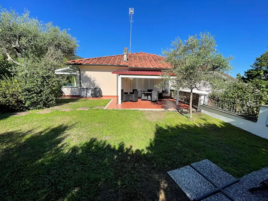 Immagine 1 di Casa semindipendente in vendita  in Via Ghilenda 31 a Ameglia