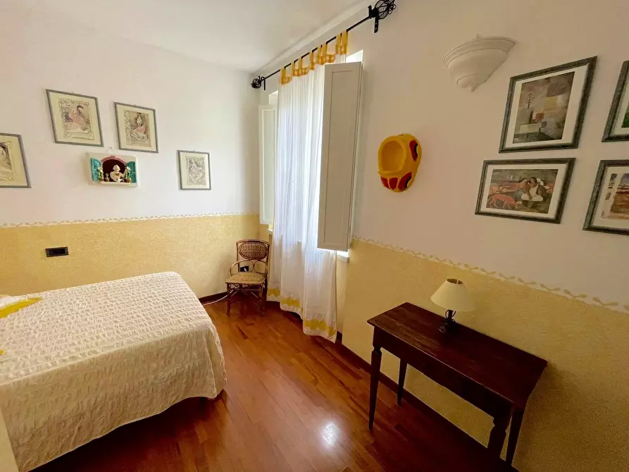 Immagine 25 di Casa semindipendente in vendita  a Ameglia