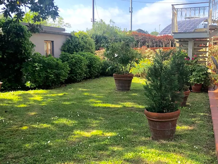 Immagine 2 di Casa semindipendente in vendita  a Castelnuovo Magra
