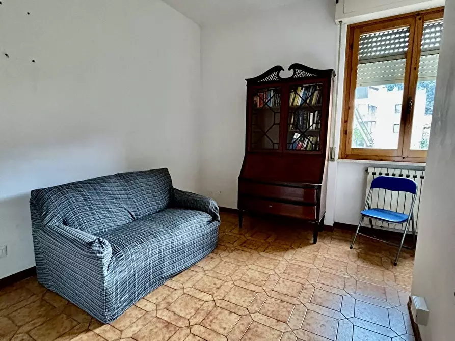 Immagine 2 di Trilocale in affitto  a Ameglia