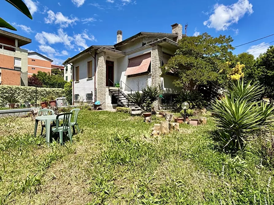 Immagine 1 di Casa semindipendente in vendita  a Arcola