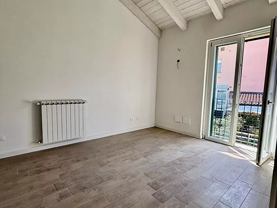 Immagine 6 di Casa semindipendente in vendita  a Ameglia