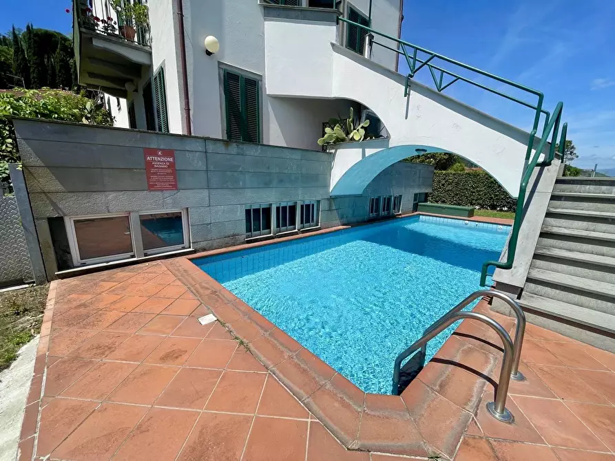 Immagine 2 di Porzione di casa in vendita  a Ameglia
