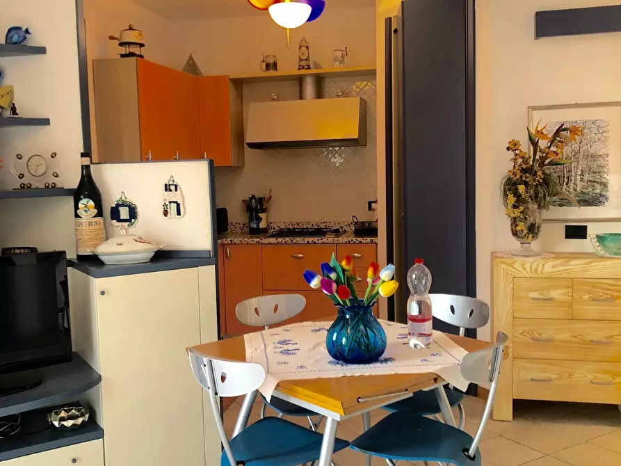 Immagine 5 di Casa semindipendente in vendita  a Ameglia