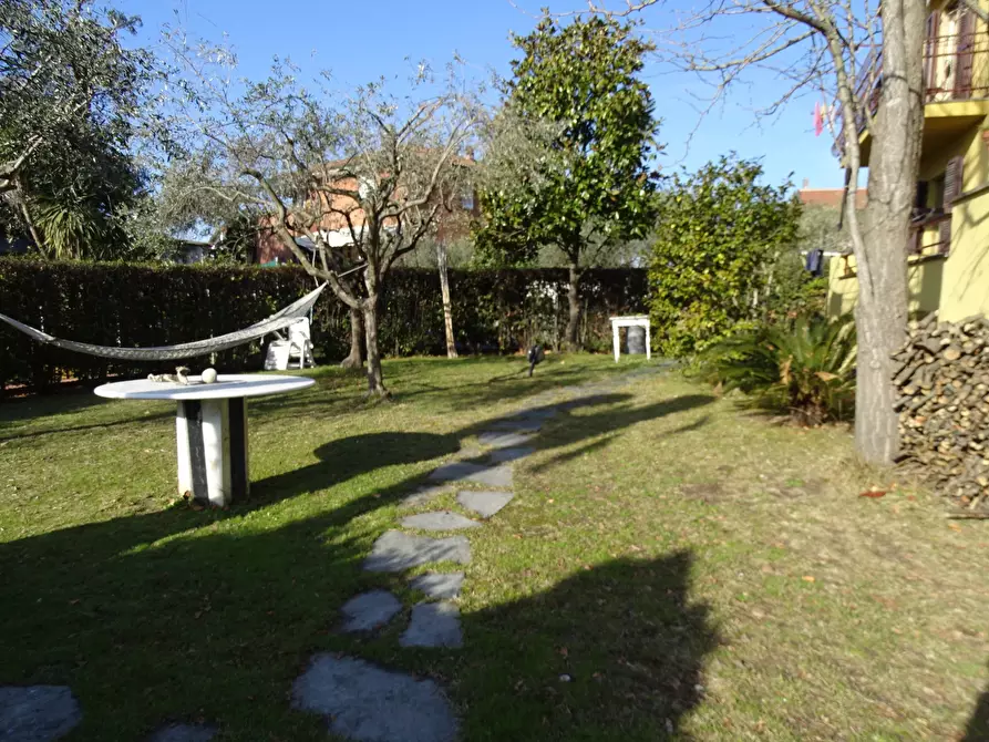 Immagine 2 di Casa semindipendente in vendita  a Sarzana