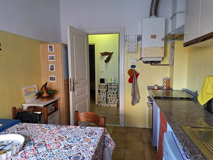 Immagine 14 di Appartamento in vendita  a La Spezia