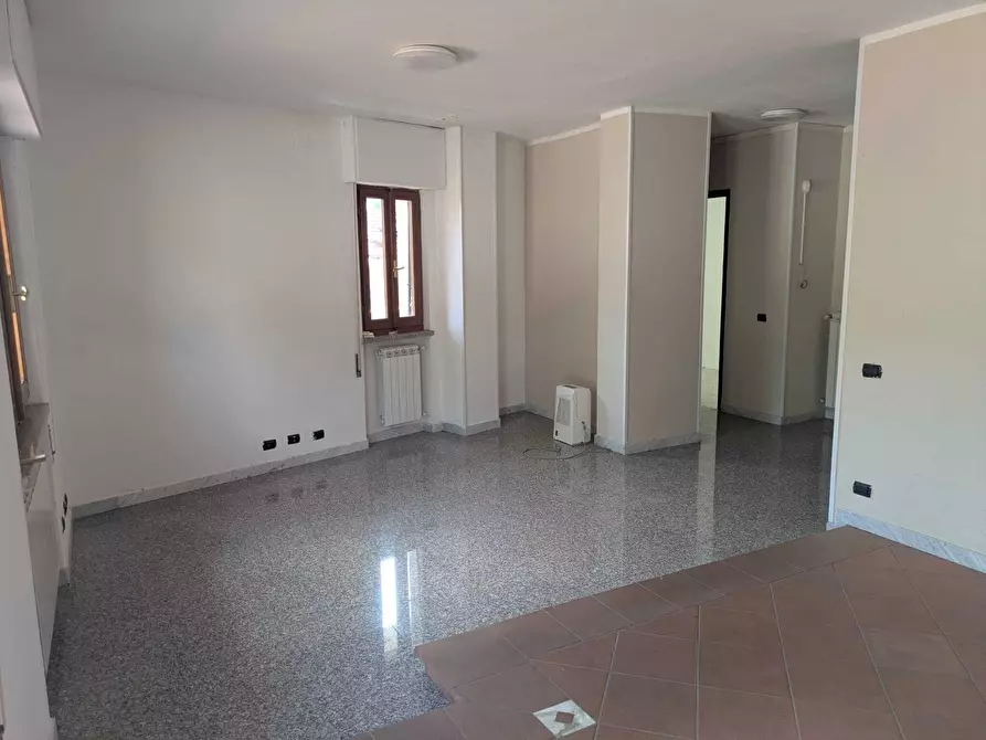 Immagine 17 di Casa semindipendente in affitto  a Carrara
