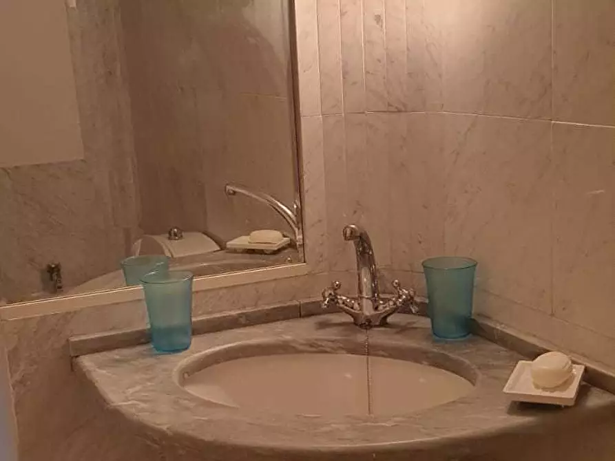 Immagine 7 di Appartamento in affitto  in Via Roma a Carrara