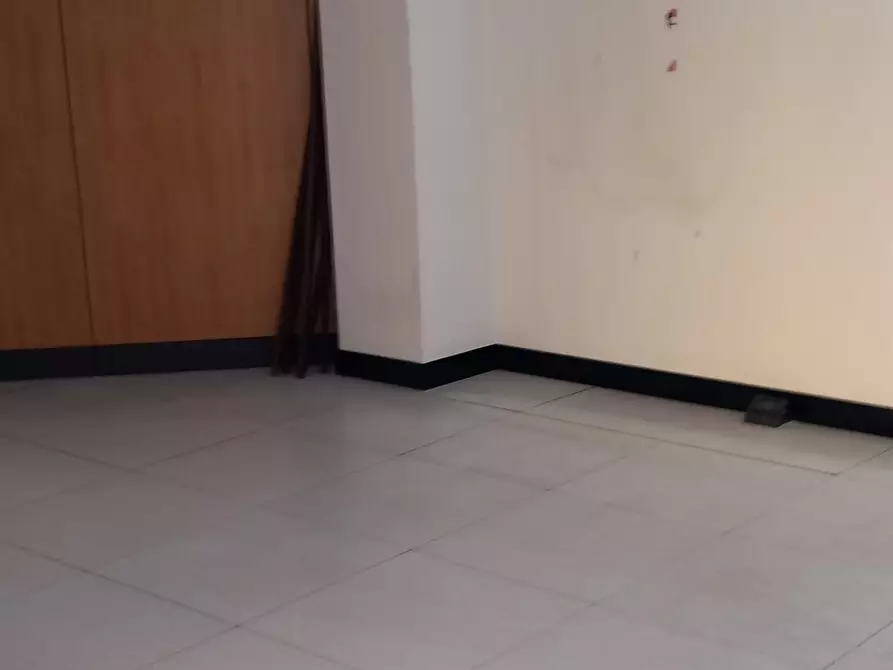 Immagine 4 di Ufficio in affitto  in Strada Statale 1 a Sarzana