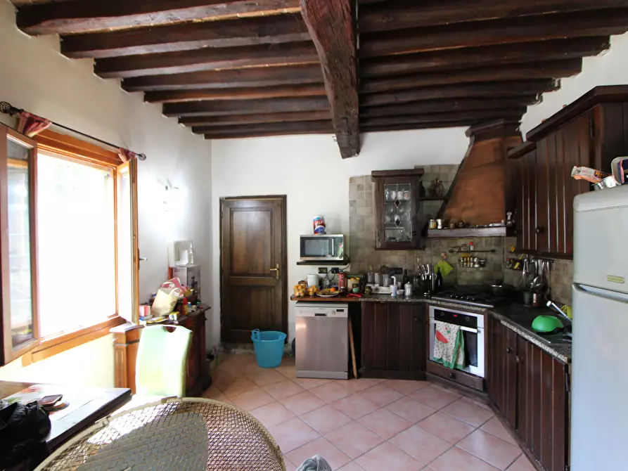 Immagine 5 di Porzione di casa in vendita  in Via Sant'Apollinare a Valsamoggia