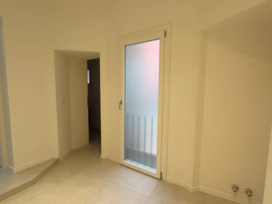 Immagine 5 di Appartamento in vendita  in Piazza Giuseppe Garibaldi a Valsamoggia