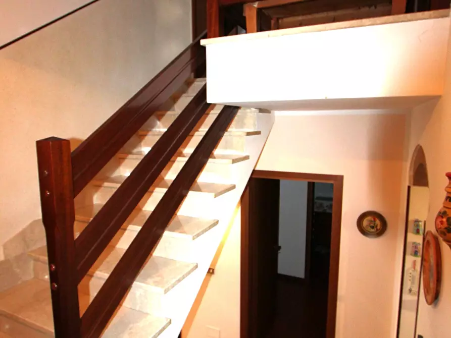 Immagine 10 di Villetta a schiera in vendita  in Via Generale Carlo Alberto dalla Chiesa a Valsamoggia