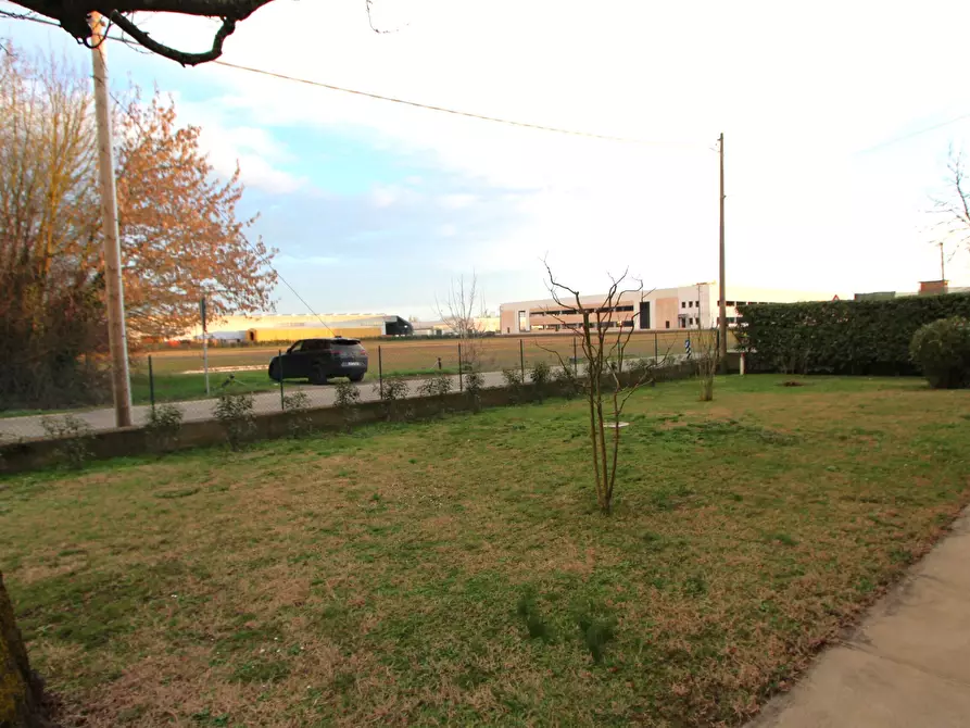 Immagine 33 di Casa indipendente in vendita  in Via Tombetto 18-22 a Valsamoggia