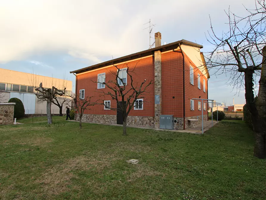 Immagine 30 di Casa indipendente in vendita  in Via Tombetto 18-22 a Valsamoggia