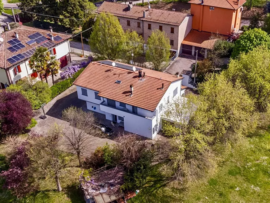 Immagine 66 di Villa in vendita  in SP76 17 a Valsamoggia