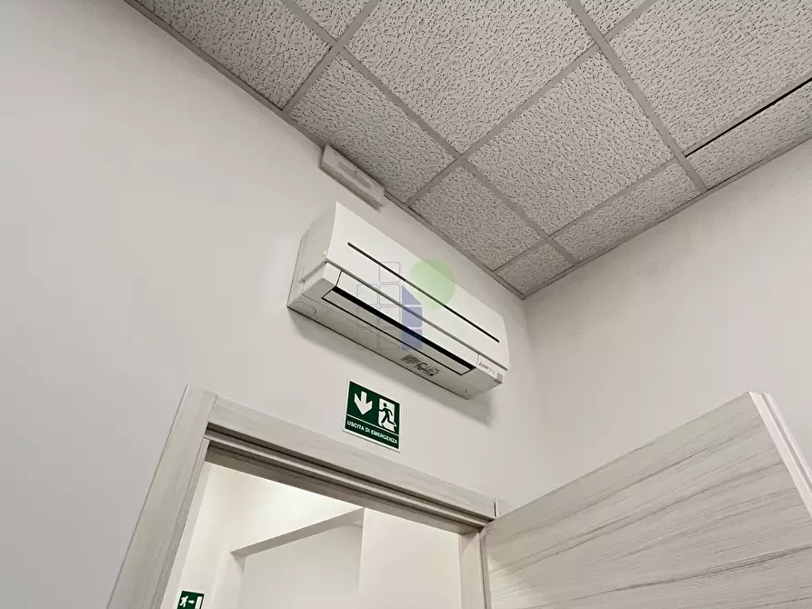 Immagine 52 di Attività artigianale in vendita  in Via Grotta delle Fate 89 a Livorno