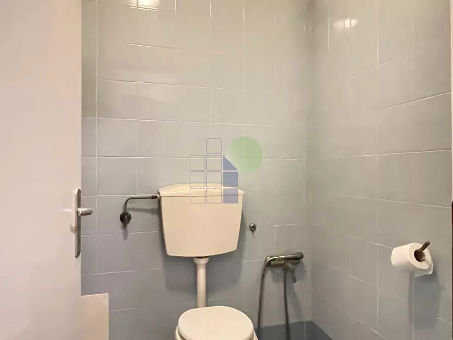 Immagine 15 di Attività artigianale in vendita  in Via Cimarosa 191 a Livorno