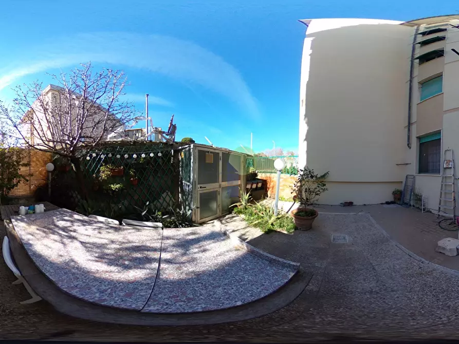 Immagine 33 di Trilocale in vendita  in Via Montebello 55 a Livorno