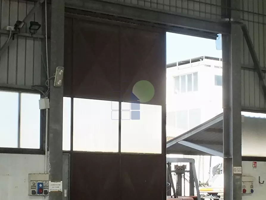 Immagine 7 di Attività artigianale in vendita  in via Arno 22 a Piombino