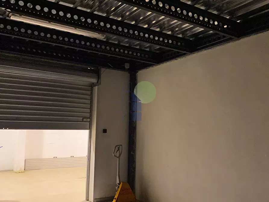 Immagine 6 di Magazzino in affitto  in Via Pian di Rota 22 a Livorno