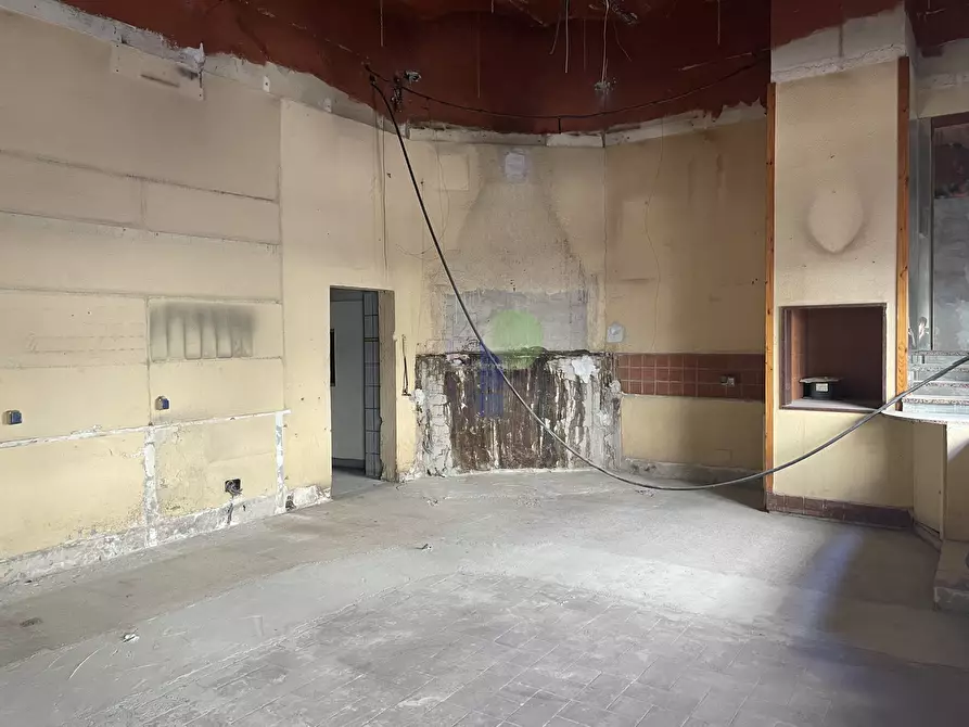 Immagine 2 di Capannone industriale in vendita  in Via Buontalenti 6 a Livorno