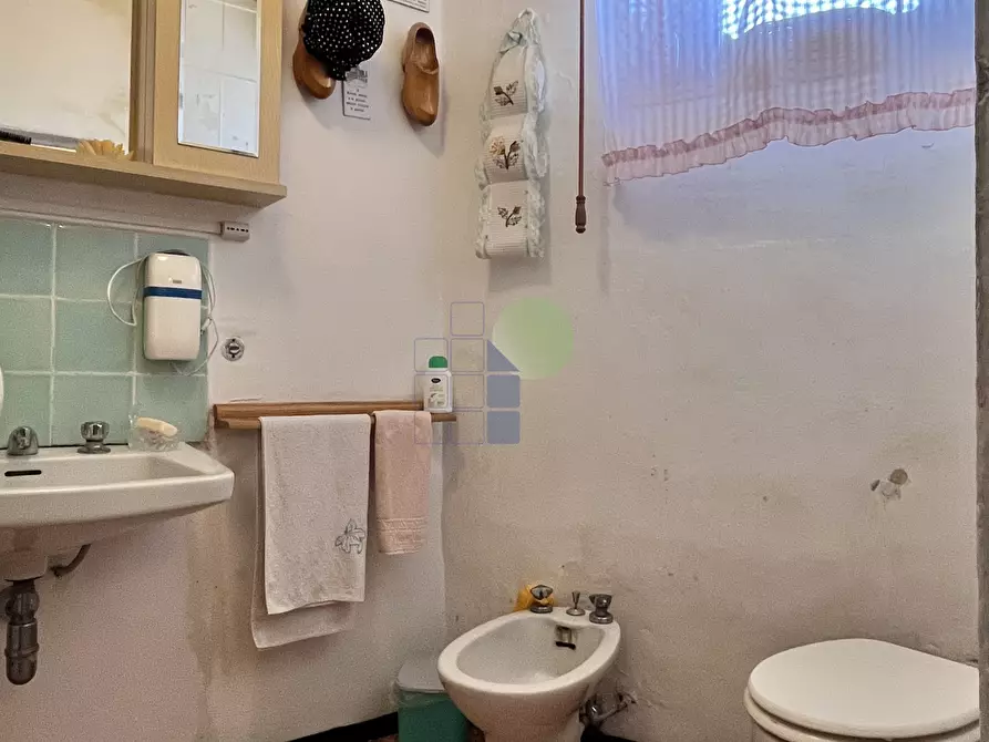 Immagine 12 di Pentalocale in vendita  in Piazza San Marco 45 a Livorno