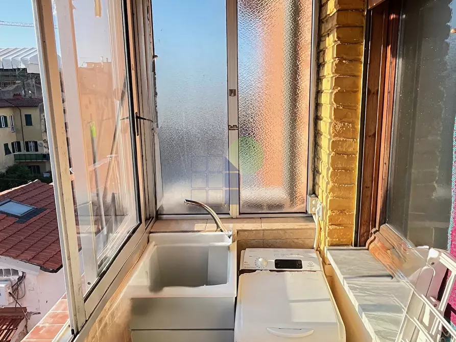 Immagine 9 di Quadrilocale in vendita  in Piazza Due Giugno 35 a Livorno