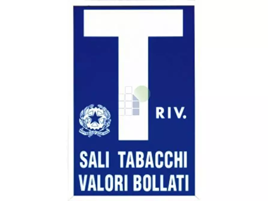 Immagine 2 di Tabaccheria in vendita  a Livorno