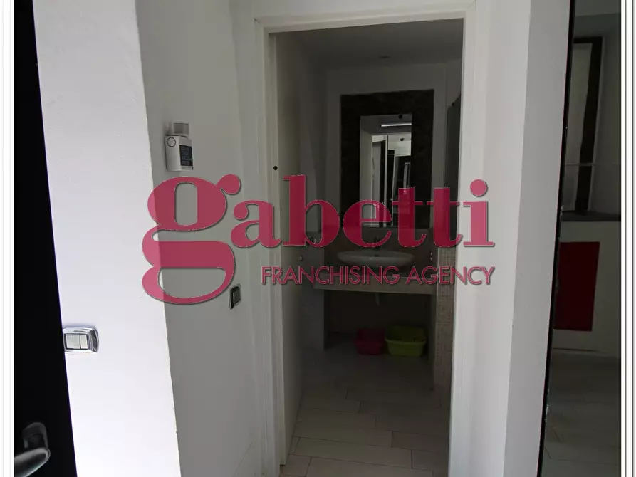 Immagine 7 di Monolocale in vendita  in Via Roma 99 a Nebbiuno