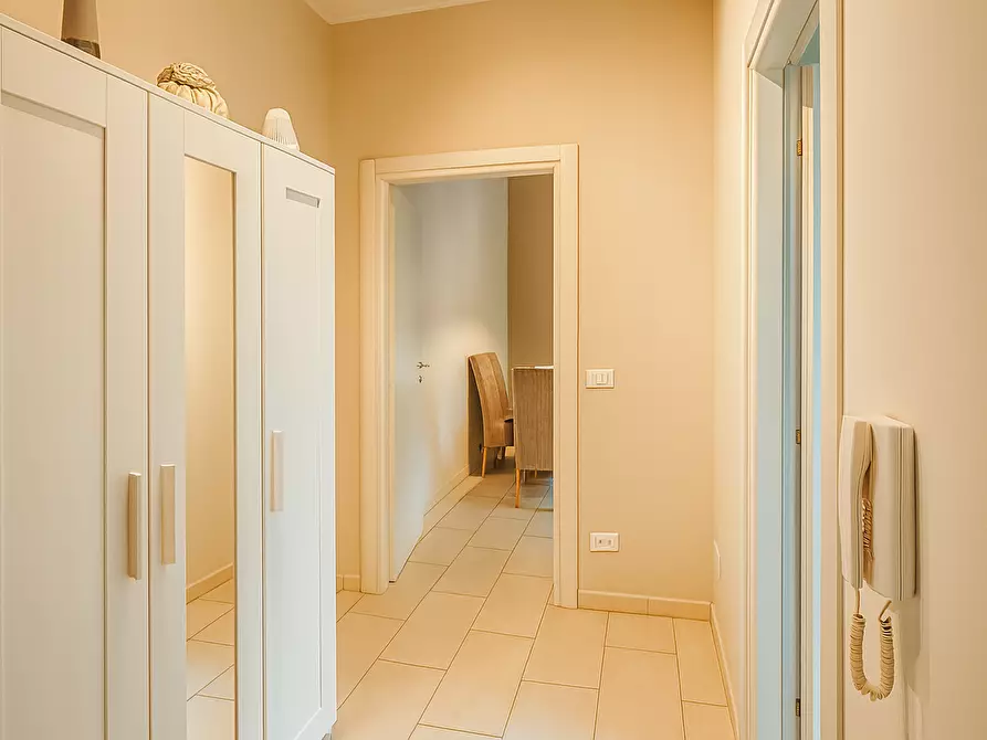 Immagine 4 di Trilocale in vendita  in Via Mottarone 1 a Arona