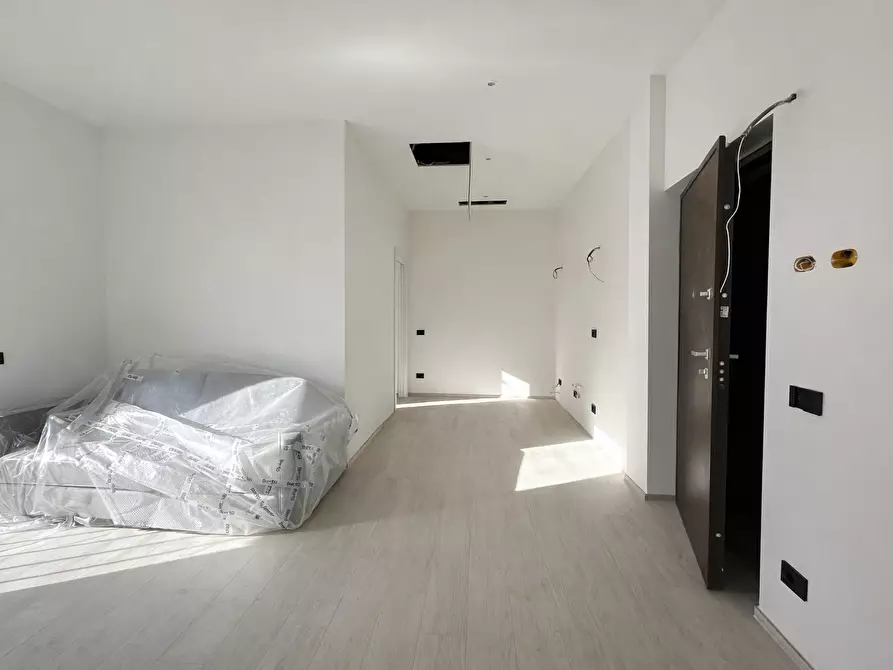 Immagine 3 di Bilocale in vendita  in Via XX Settembre 84 a Arona