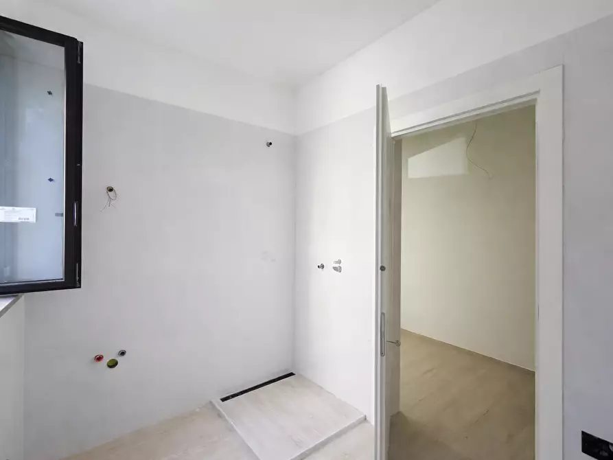 Immagine 13 di Bilocale in vendita  in Via XX Settembre 84 a Arona