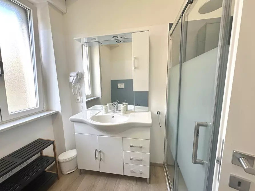 Immagine 34 di Trilocale in affitto  in Via XXV Aprile 1 a Arona