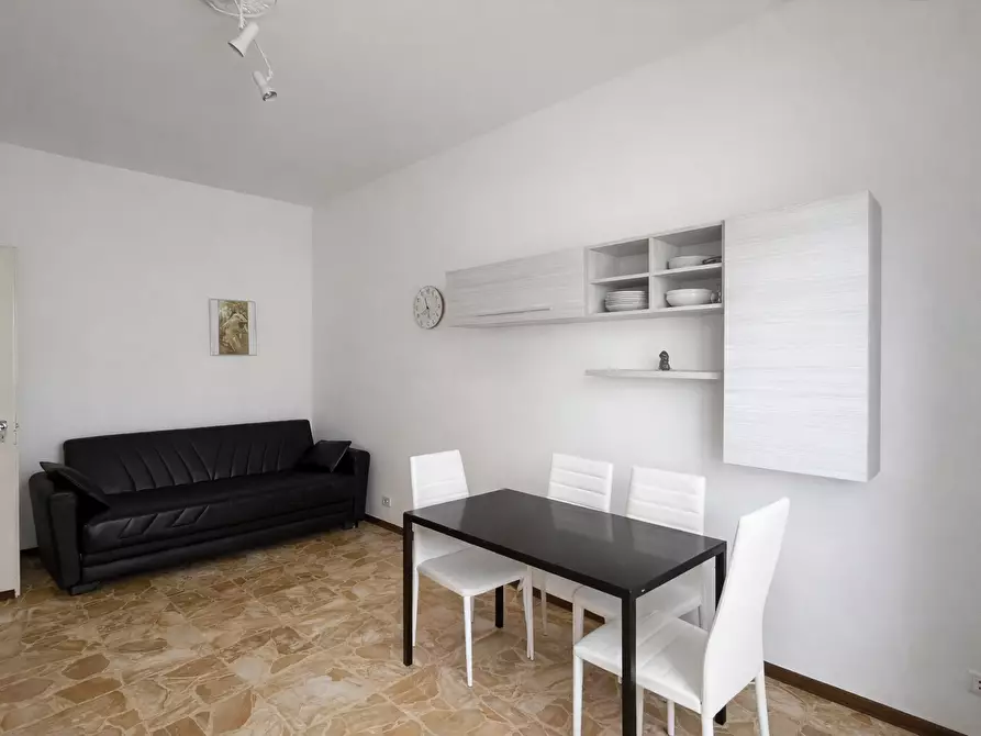 Immagine 1 di Bilocale in affitto  in Via Mottarone 1 a Arona