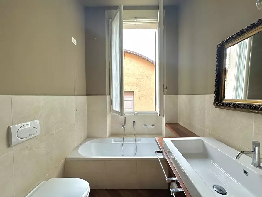 Immagine 13 di Trilocale in affitto  in Via XX Settembre 1 a Arona