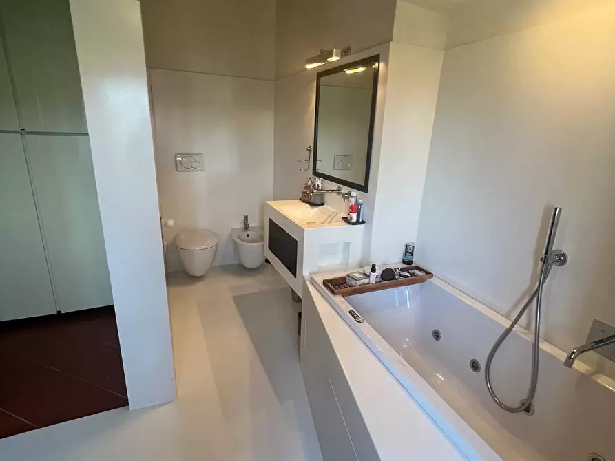 Immagine 41 di Porzione di casa in vendita  in Via di Vingone a Scandicci