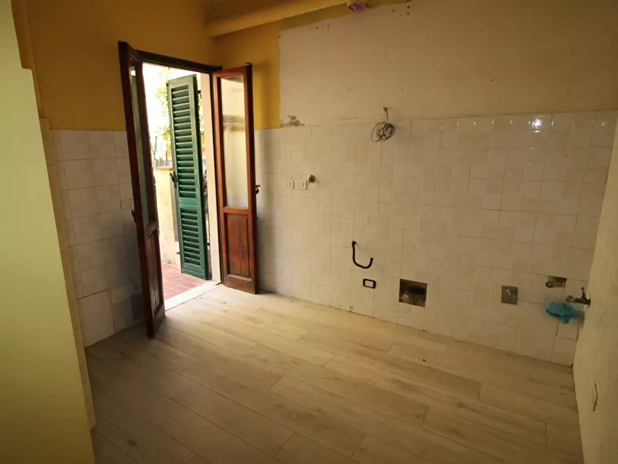 Immagine 4 di Bilocale in vendita  in Via Reginaldo Giuliani 330 a Firenze