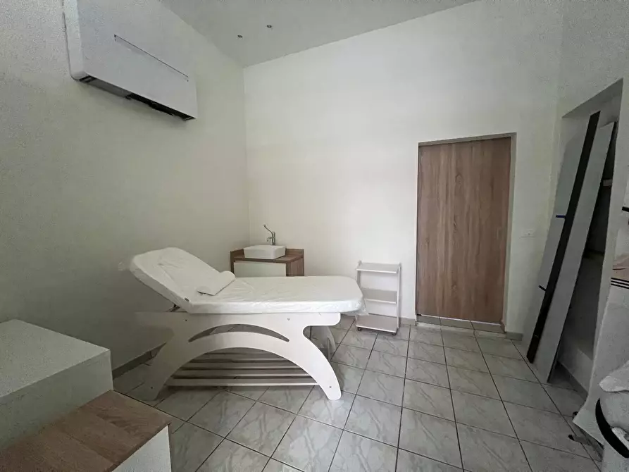 Immagine 7 di Ufficio in affitto  in Via di Santo Stefano in Pane a Firenze