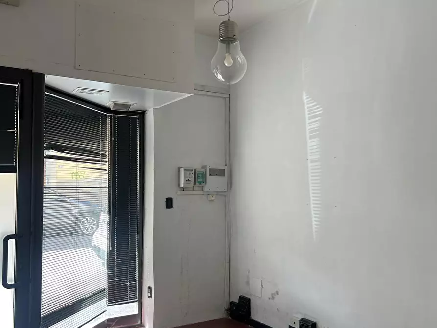 Immagine 7 di Locale commerciale in vendita  in Via delle Panche a Firenze
