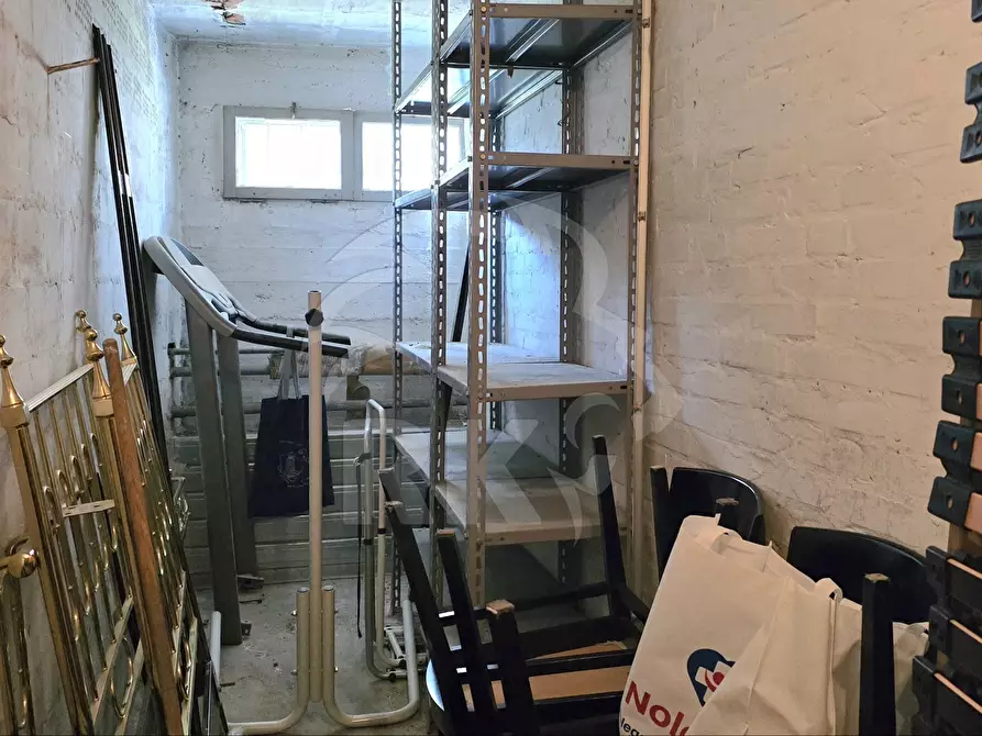 Immagine 26 di Pentalocale in vendita  in via cellini 11 a Bologna