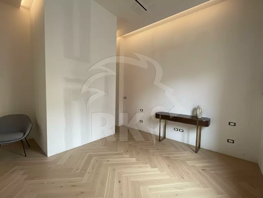 Immagine 11 di Monolocale in vendita  in via Castiglione 91 a Bologna