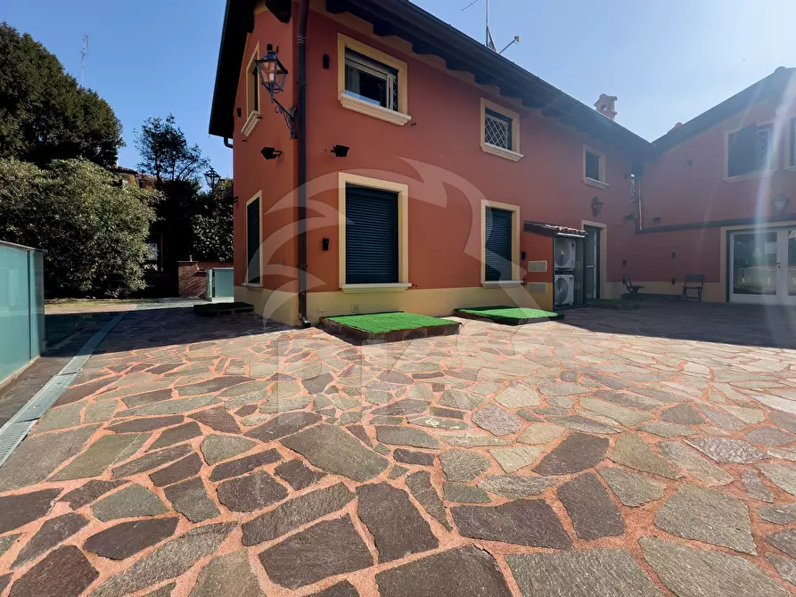 Immagine 4 di Villa in vendita  in Via Dotti 16 a Bologna