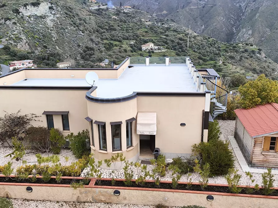 Immagine 47 di Villa in vendita  in Via Roma 21 a Taormina